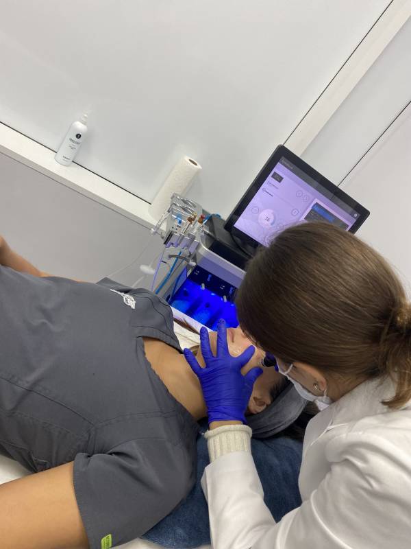 Hydrafacial deluxe