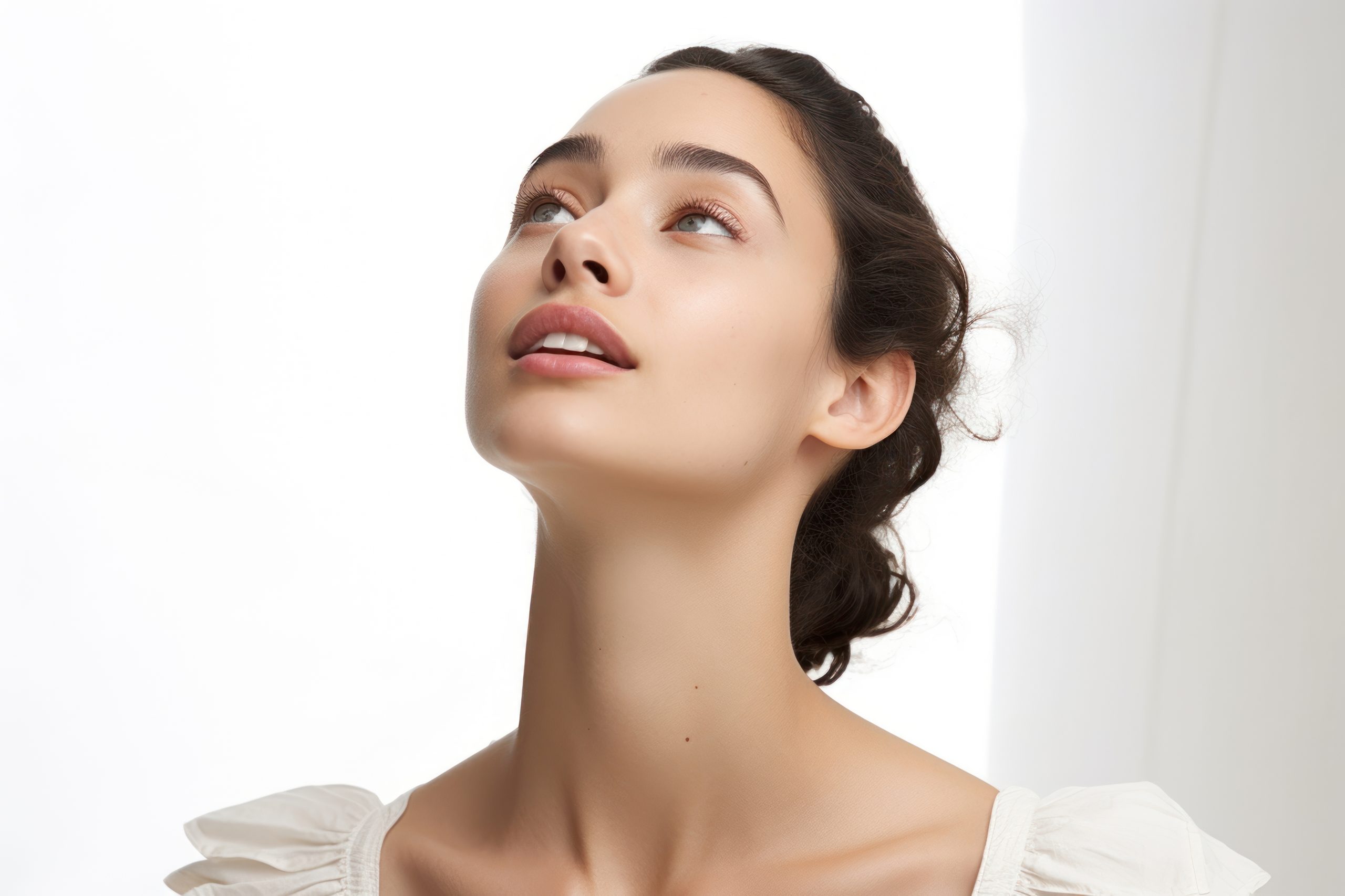 Stubborn double chin fat and loose skin beneath the jawline can blur facial contours and make the lower face appear heavier or aged. At En Santé Med, Endolift® / EndoTight™ offers a powerful, minimally invasive laser solution to reduce fat, tighten skin, and redefine the jawline—without surgery, scars, or extended downtime. This advanced treatment delivers natural, progressive results using precision l