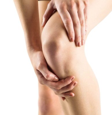 woman with knee injury scaled e1767569311886 aesthetic medical spa treatment McLean VA En Santé Med